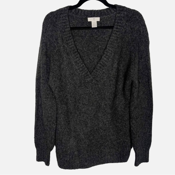 H&M V Neck Sweater - Picture 1 of 6